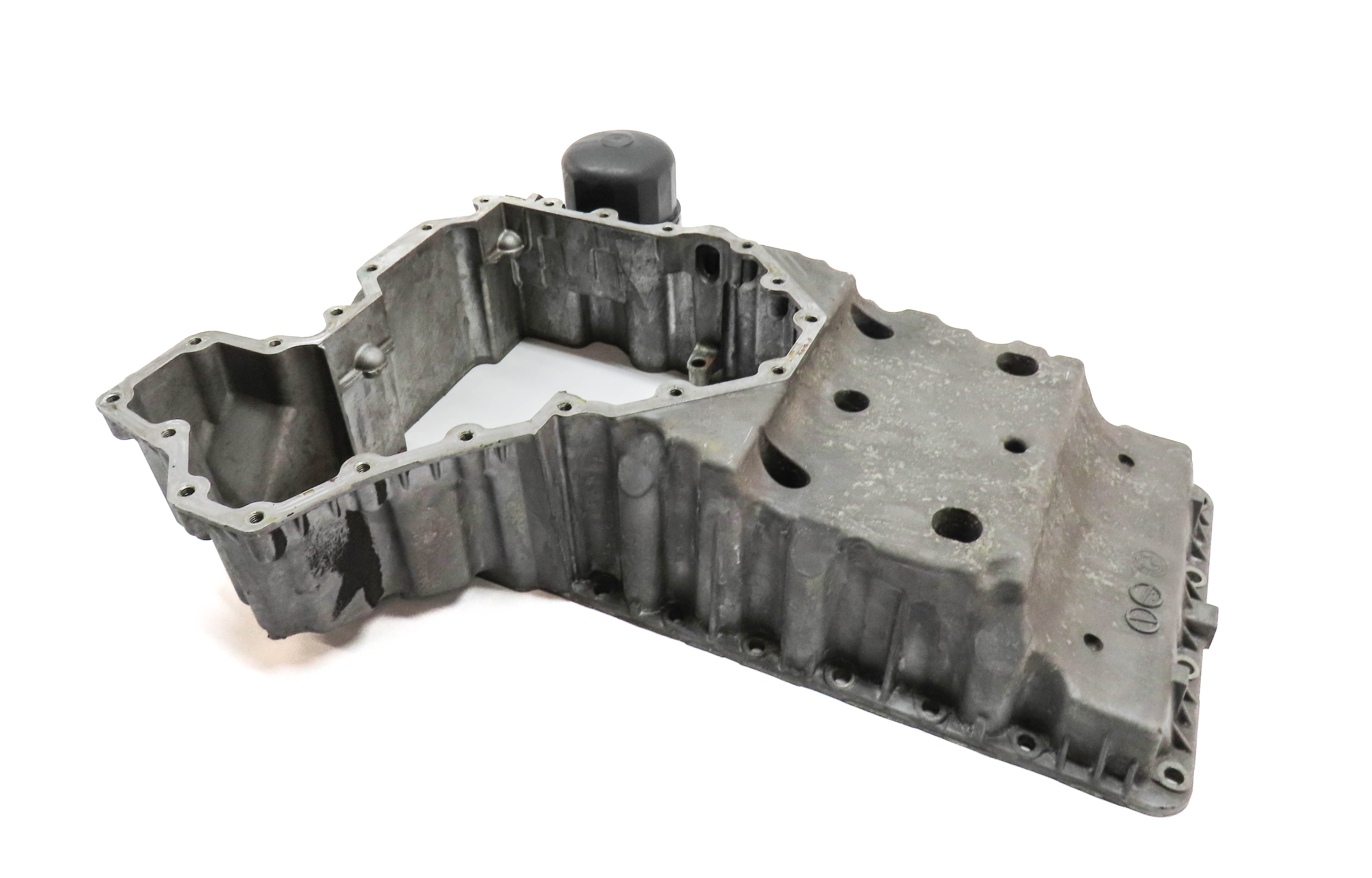 09-19 BMW 550i 550iGT 650i 750i F01 F07 F10 RWD 4.4L N63 UPPER ENGINE OIL PAN — exact item pictured